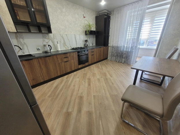 Купить однокомнатную квартиру в районе Московский в Калининграде. Вариант № 16557, 3, площадь -  квм, цена 6900000 рублей