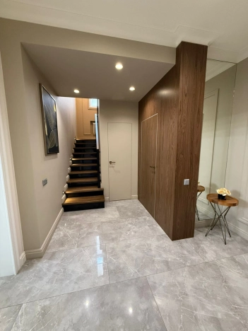 Купить таунхаус в Москве. Вариант № 8994861, 7, площадь -  квм, цена 65000000 рублей