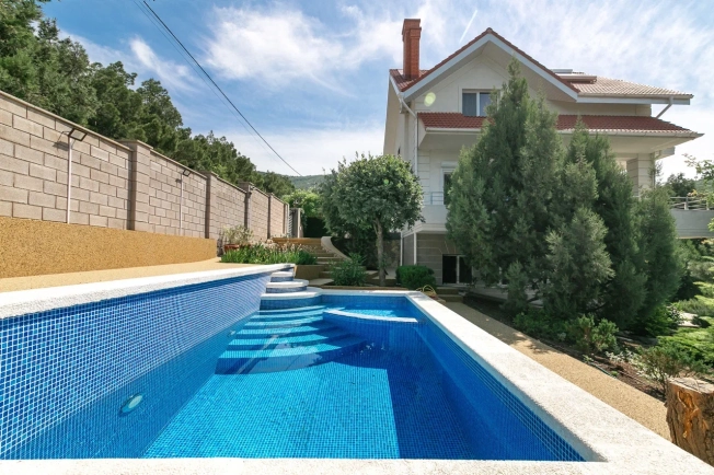 Купить дом в Севастополе. Вариант № 32104, 0, площадь -  квм, цена 67000000 рублей