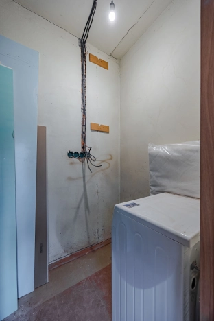 Купить трехкомнатную квартиру у метро Садовая в Санкт-Петербурге. Вариант № 3465995, 26, площадь -  квм, цена 12700000 рублей