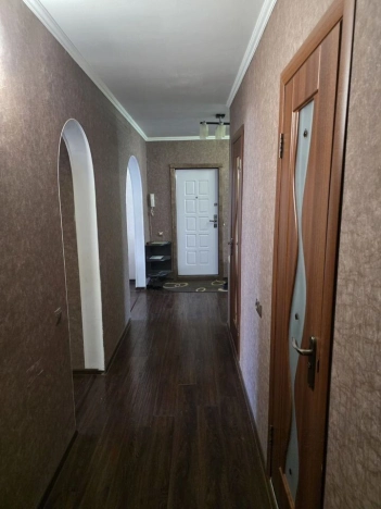 Купить трехкомнатную квартиру в Новосибирской области. Вариант № 10411080, 10, площадь -  квм, цена 7000000 рублей