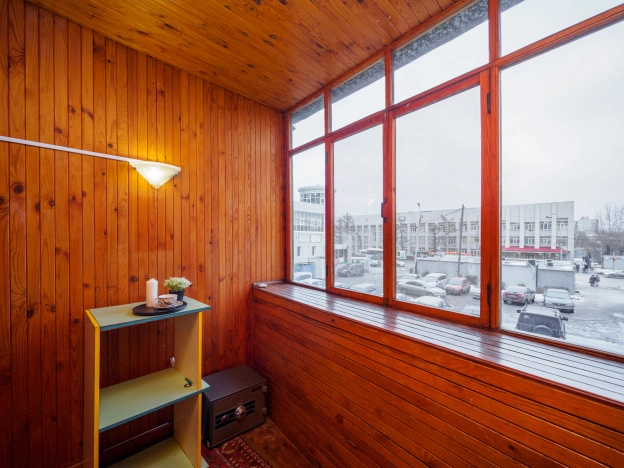 Купить квартиру в Омске. Вариант № 9303615, 18, площадь -  квм, цена 6400000 рублей