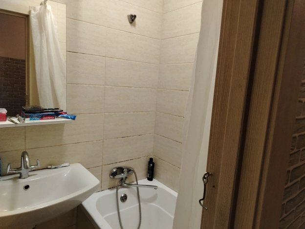 Купить однокомнатную квартиру на улице Железнодорожная в Владимирской области. Вариант № 9818915, 4, площадь -  квм, цена 3350000 рублей