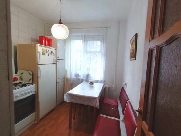 Купить квартиру на вторичке в Уфе. Вариант № 645477, 4, площадь -  квм, цена 4050000 рублей