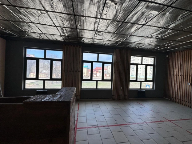 Купить коммерческую недвижимость в Элисте. Вариант № 551354, 5, площадь -  квм, цена 5500000 рублей