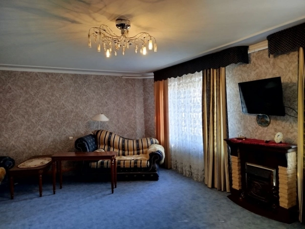 Купить дом в Омске. Вариант № 31445, 5, площадь -  квм, цена 9450000 рублей