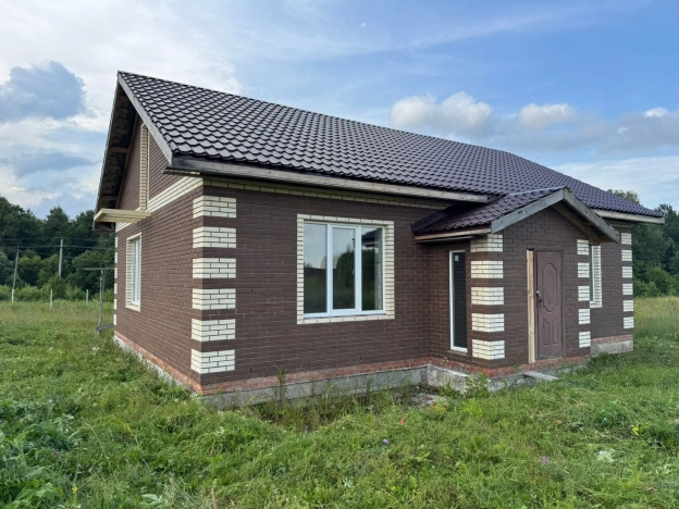 Купить дом на улице Садовая в Тульской области. Вариант № 9221707, 0, площадь -  квм, цена 6040000 рублей