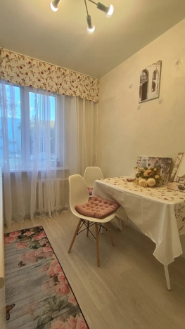 Купить трехкомнатную квартиру в Ростовской области. Вариант № 3651933, 1, площадь -  квм, цена 5500000 рублей