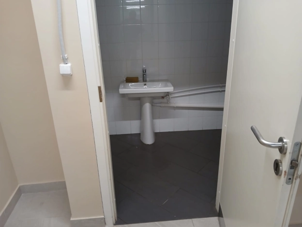 Снять коммерческую недвижимость в Москве. Вариант № 8943437, 4, площадь - квм, цена 300000 рублей