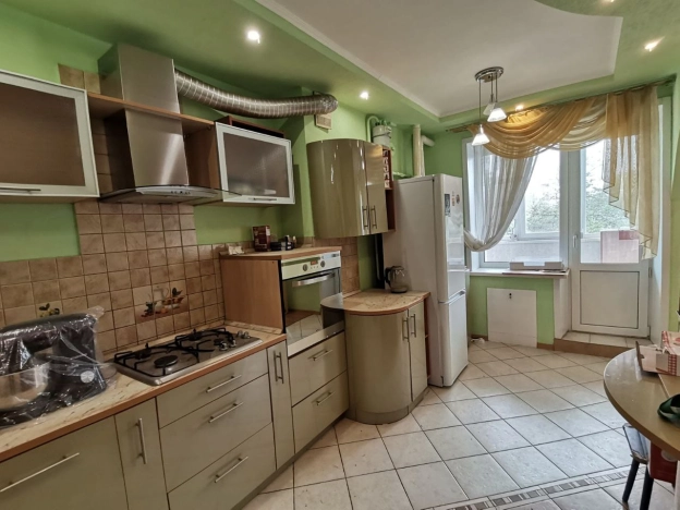 Купить трехкомнатную квартиру в Калуге. Вариант № 1918, 3, площадь -  квм, цена 11970000 рублей