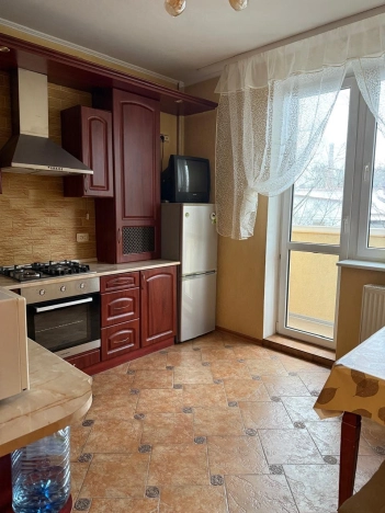 Снять квартиру в районе Ленинградский в Калининграде. Вариант № 5921800, 5, площадь -  квм, цена 26000 рублей