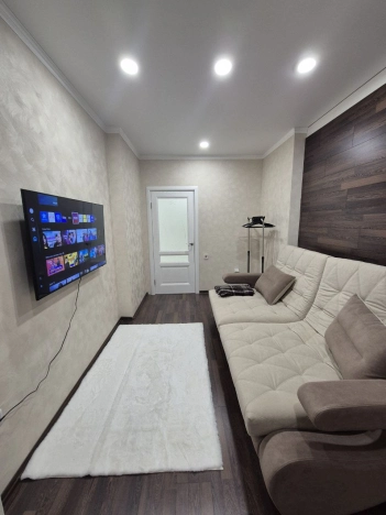 Снять квартиру в Тобольске. Вариант № 9675358, 12, площадь -  квм, цена 75000 рублей