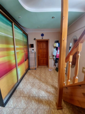 Купить дом в Микрорайоне Прометей, Октябрьский в Октябрьском. Вариант № 2555, 19, площадь -  квм, цена 8500000 рублей