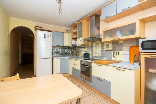 Купить трехкомнатную квартиру на вторичке в Балашихе. Вариант № 13803, 20, площадь -  квм, цена 14990000 рублей