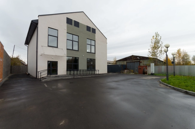 Снять коммерческую недвижимость в Тобольске. Вариант № 1115, 28, площадь -  квм, цена 180000 рублей