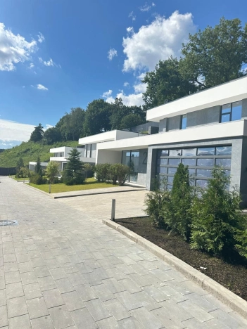 Купить дом в Москве. Вариант № 10102806, 1, площадь -  квм, цена 79856954 рублей