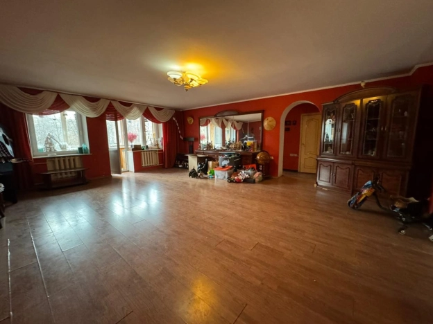 Купить четырехкомнатную квартиру в районе Сокол в Москве. Вариант № 23990, 0, площадь -  квм, цена 16900000 рублей