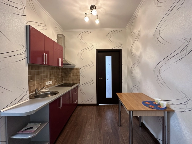 Купить однокомнатную квартиру на улице бульвар Комарова в Ростове-на-Дону. Вариант № 8099265, 4, площадь -  квм, цена 4100000 рублей