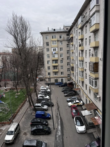 Купить квартиру у метро Нагорная в Москве. Вариант № 30527, 32, площадь - квм, цена 30000000.0000 рублей