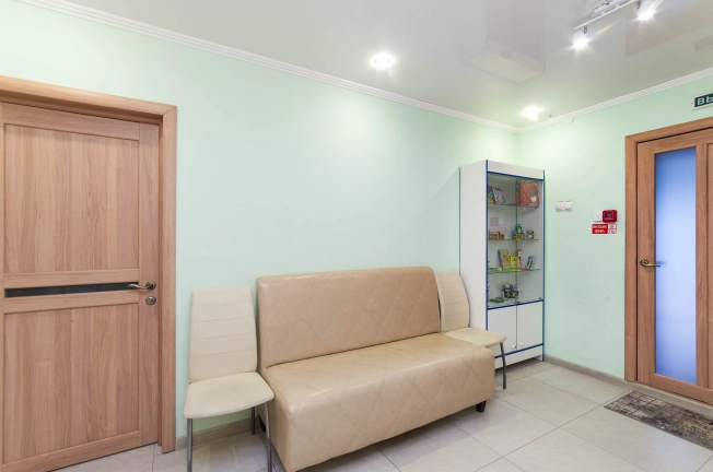 Купить коммерческую недвижимость свободного назначения в Тобольске. Вариант № 52703, 12, площадь -  квм, цена 6500000 рублей