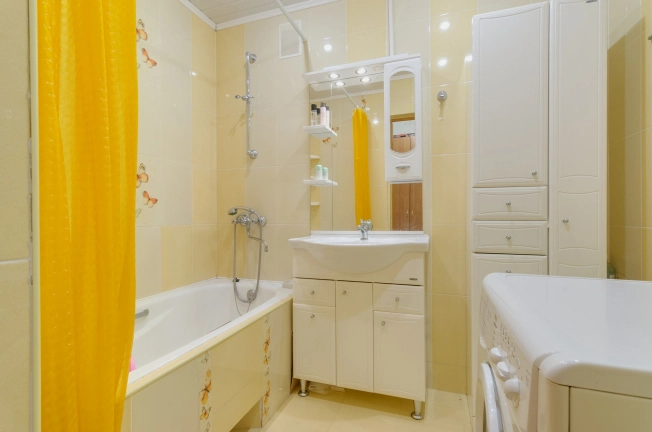 Купить двухкомнатную квартиру на вторичке на улице Карла Маркса в Вологде. Вариант № 10947, 19, площадь -  квм, цена 6300000 рублей