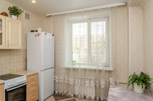 Купить трехкомнатную квартиру в Новосибирске. Вариант № 6883683, 14, площадь -  квм, цена 4700000 рублей