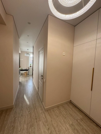 Купить трехкомнатную квартиру на улице Молодёжная в Республике Татарстан (татарстан). Вариант № 36542, 6, площадь -  квм, цена 6100000 рублей