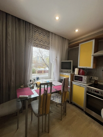 Купить квартиру на вторичке в Иркутске. Вариант № 6828791, 0, площадь -  квм, цена 5300000 рублей