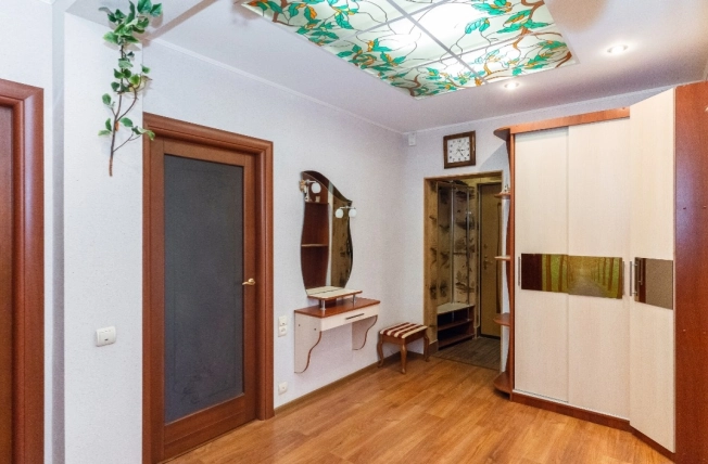 Купить четырехкомнатную квартиру в Владимирской области. Вариант № 3715745, 6, площадь -  квм, цена 8500000 рублей