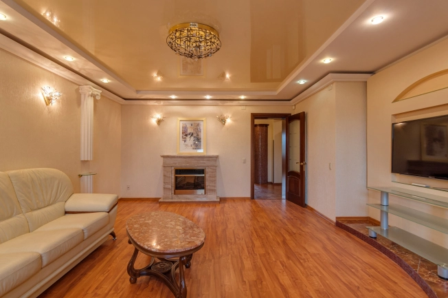 Купить четырехкомнатную квартиру в Вологде. Вариант № 53857, 15, площадь -  квм, цена 16900000 рублей