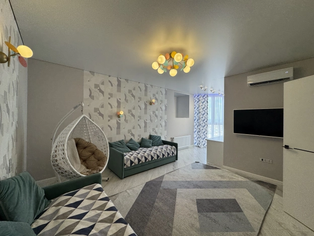 Купить четырехкомнатную квартиру в Волгограде. Вариант № 2103303, 19, площадь -  квм, цена 19300000 рублей