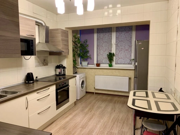 Купить квартиру на улице Гидростроителей в Краснодаре. Вариант № 5508931, 7, площадь -  квм, цена 4800000 рублей