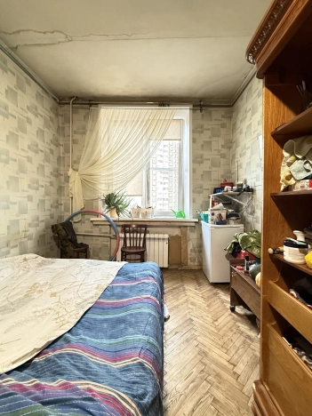 Купить комнату в Москве. Вариант № 10094369, 12, площадь - квм, цена 5650000 рублей