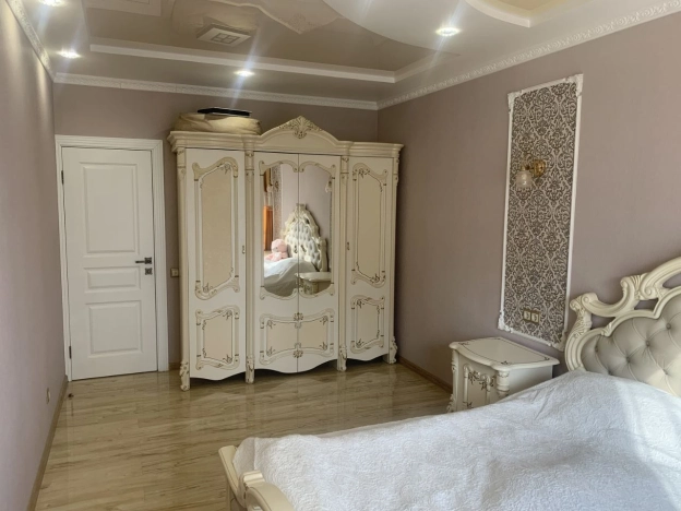 Купить квартиру в Москве. Вариант № 10442991, 20, площадь -  квм, цена 32990000 рублей