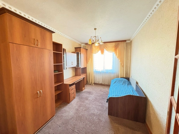 Снять квартиру в Тобольске. Вариант № 10215185, 4, площадь -  квм, цена 42000 рублей