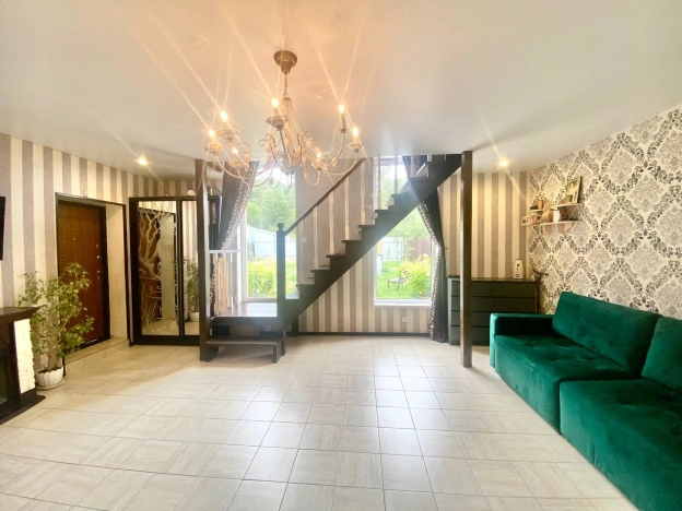 Купить дом в Калуге. Вариант № 10958, 10, площадь -  квм, цена 12990000 рублей