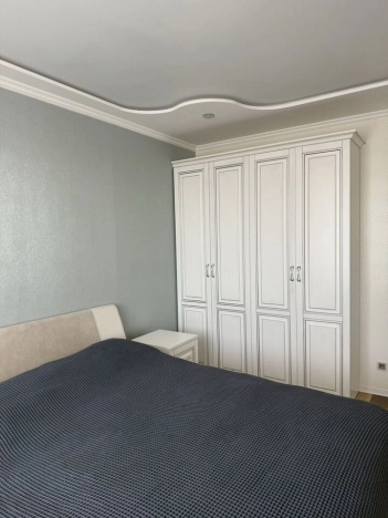 Купить трехкомнатную квартиру в Ленинградской области. Вариант № 7230417, 36, площадь -  квм, цена 20900000 рублей