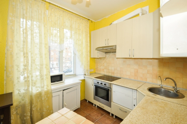 Купить трехкомнатную квартиру в Новосибирской области. Вариант № 8351110, 10, площадь -  квм, цена 19990000 рублей