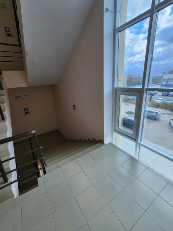 Купить коммерческую недвижимость свободного назначения в Сыктывкаре. Вариант № 6640767, 18, площадь -  квм, цена 900000 рублей