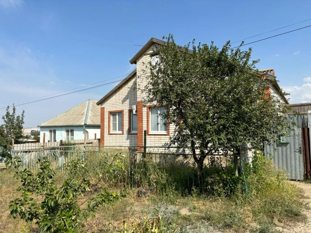 Купить дом на улице переулок Братьев Алехиных в Элисте. Вариант № 7158, 10, площадь -  квм, цена 12000000 рублей