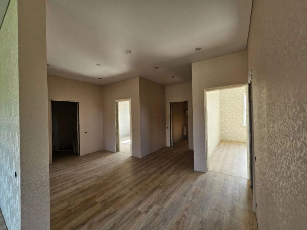 Купить дом на улице Везельская в Белгороде. Вариант № 5512686, 4, площадь -  квм, цена 8500000 рублей