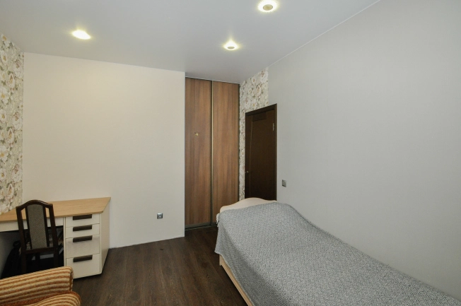 Купить двухкомнатную квартиру в районе Советский в Новосибирске. Вариант № 9427417, 13, площадь -  квм, цена 7300000 рублей