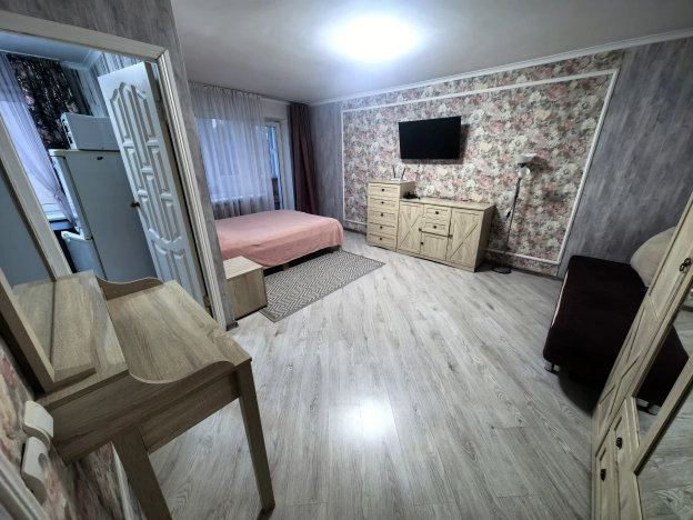 Купить однокомнатную квартиру на улице Ленинский проспект в Калининграде. Вариант № 8657060, 2, площадь -  квм, цена 5100000 рублей