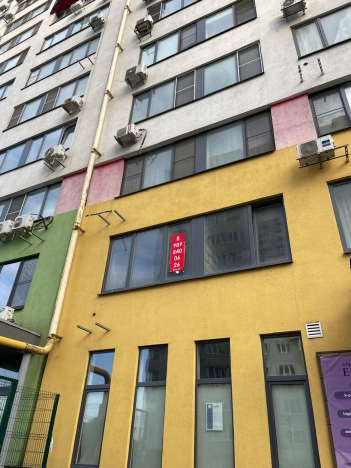 Купить однокомнатную квартиру в Ростовской области. Вариант № 9337789, 1, площадь -  квм, цена 5100000 рублей