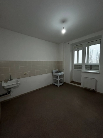 Купить трехкомнатную квартиру на улице Университетский проспект в Волгограде. Вариант № 8973095, 33, площадь -  квм, цена 6500000 рублей