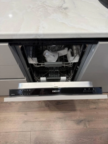 Купить квартиру на вторичке в Вологде. Вариант № 10651860, 4, площадь - квм, цена 5600000 рублей