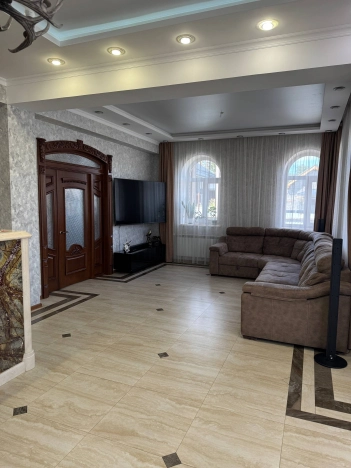 Купить дом на улице Административная в Иркутской области. Вариант № 7253646, 7, площадь -  квм, цена 39500000 рублей