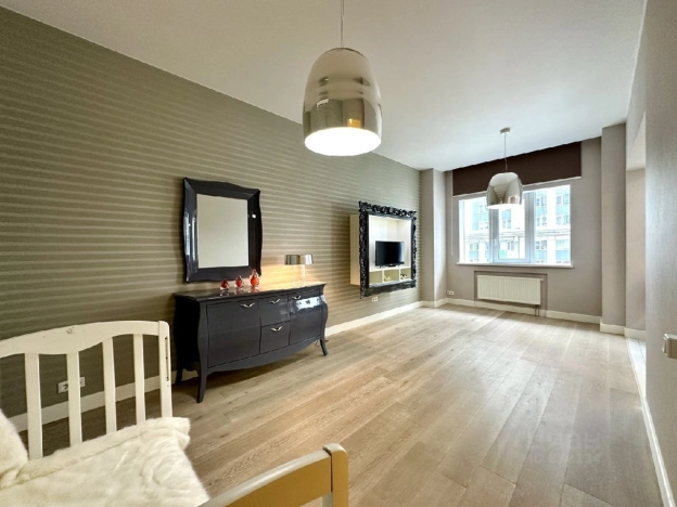 Купить квартиру в Москве. Вариант № 8110024, 4, площадь -  квм, цена 31900000 рублей