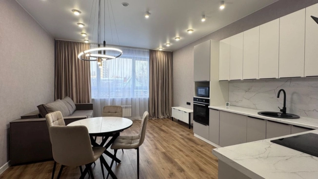 Снять квартиру у метро Площадь Гарина-Михайловского в Новосибирске. Вариант № 8909270, 4, площадь -  квм, цена 80000 рублей