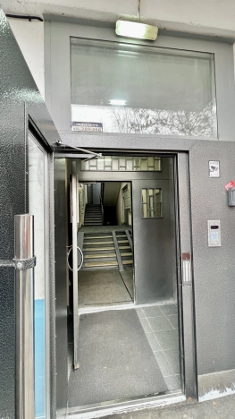 Купить однокомнатную квартиру в районе Нагорный в Москве. Вариант № 6908284, 10, площадь -  квм, цена 10200000 рублей